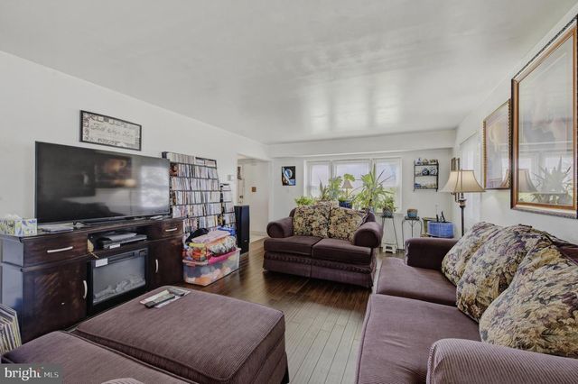 10 GALTON LN, Willingboro, NJ 08046