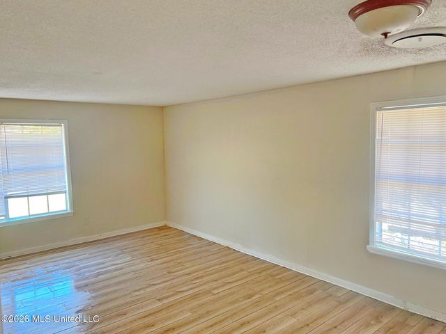 800 Meadow Hill Drive, Clinton, MS 39056