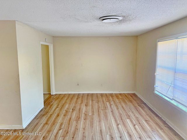 800 Meadow Hill Drive, Clinton, MS 39056