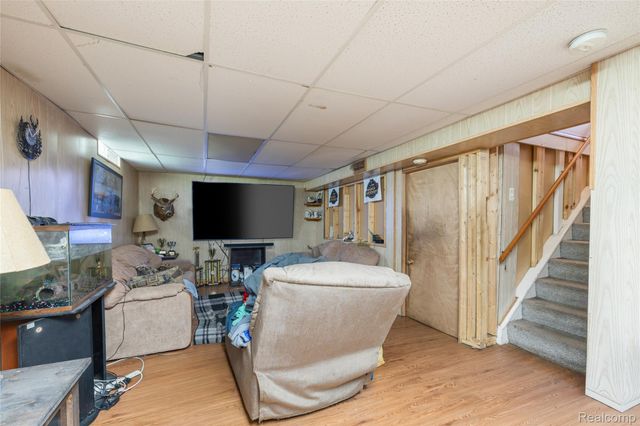 23421 Allor Street, St. Clair Shores, MI 48082