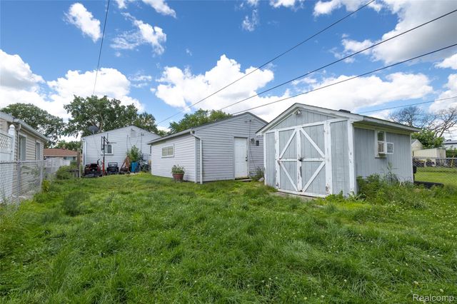 23421 Allor Street, St. Clair Shores, MI 48082