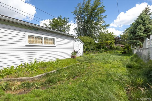 23421 Allor Street, St. Clair Shores, MI 48082