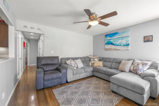 23421 Allor Street, St. Clair Shores, MI 48082