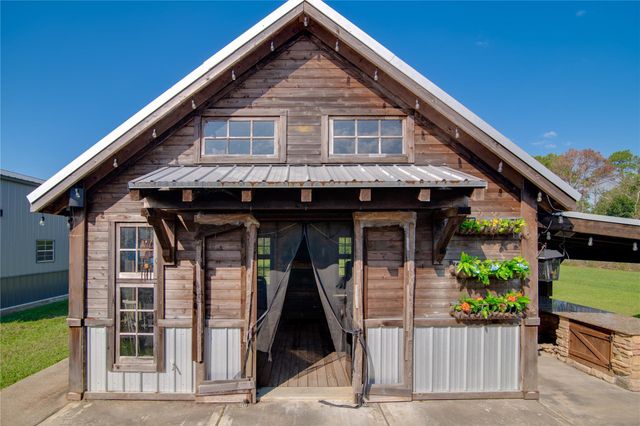 5036 Singletary Road, Alvin, TX 77511