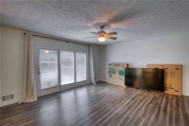 455 Riverbend Drive, Mcdonough, GA 30252