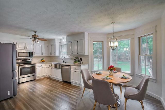 455 Riverbend Drive, Mcdonough, GA 30252