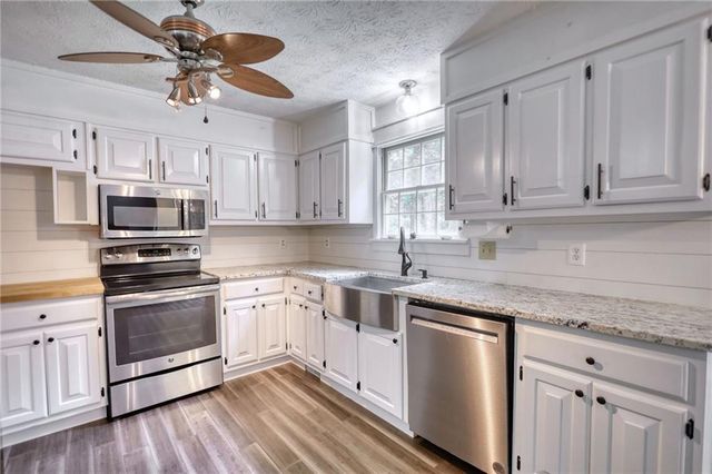 455 Riverbend Drive, Mcdonough, GA 30252