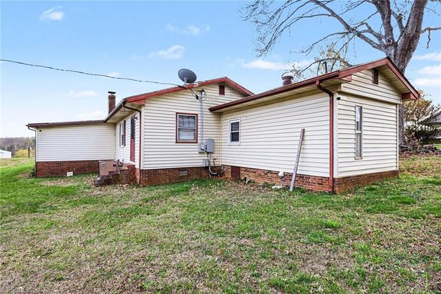 1817 Amostown Road, Sandy Ridge, NC 27046