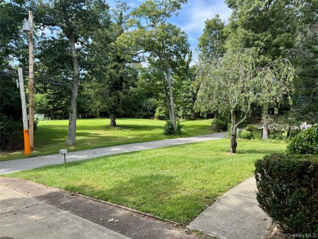 219 Shafter Street, Islandia, NY 11749