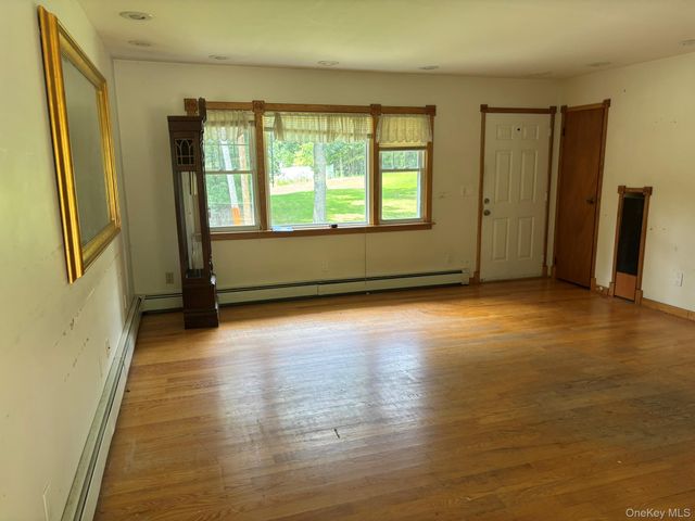 219 Shafter Street, Islandia, NY 11749