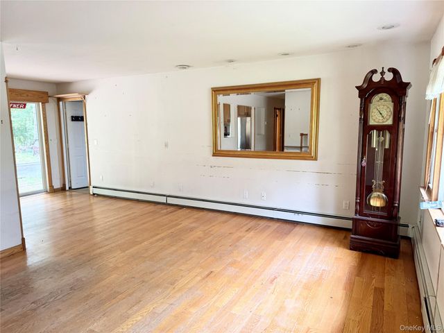 219 Shafter Street, Islandia, NY 11749