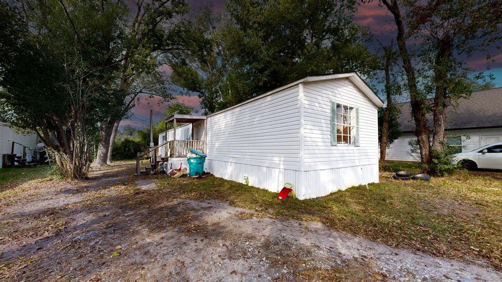 315 N Frazier St, Dequincy, LA 70663