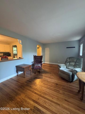 3210 New Lynnview Dr, Louisville, KY 40216