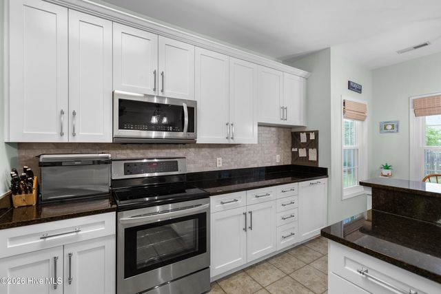 6201 Ambleside Drive, Wilmington, NC 28409