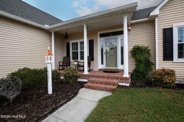 6201 Ambleside Drive, Wilmington, NC 28409