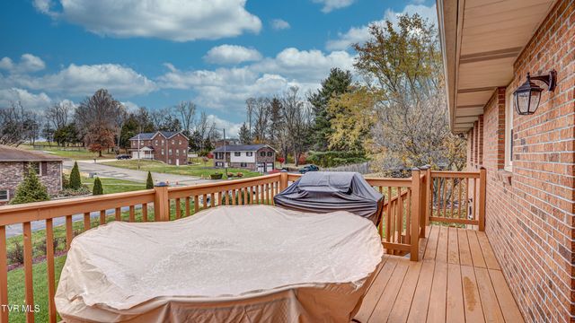 415 Heritage Drive, Bristol, VA 24201