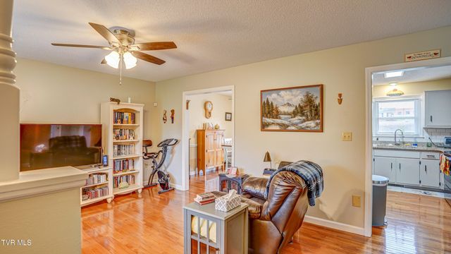 415 Heritage Drive, Bristol, VA 24201