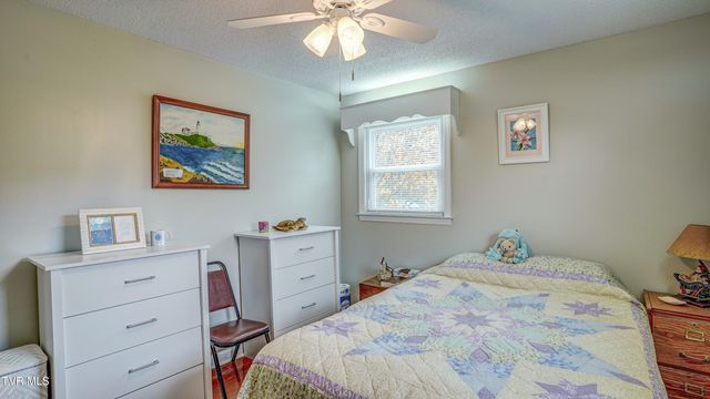 415 Heritage Drive, Bristol, VA 24201