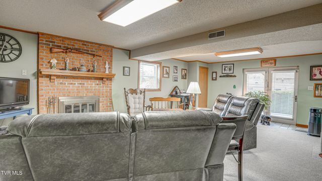 415 Heritage Drive, Bristol, VA 24201