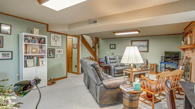 415 Heritage Drive, Bristol, VA 24201