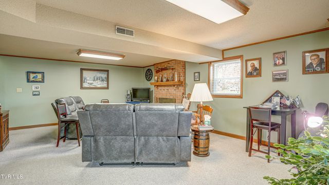 415 Heritage Drive, Bristol, VA 24201