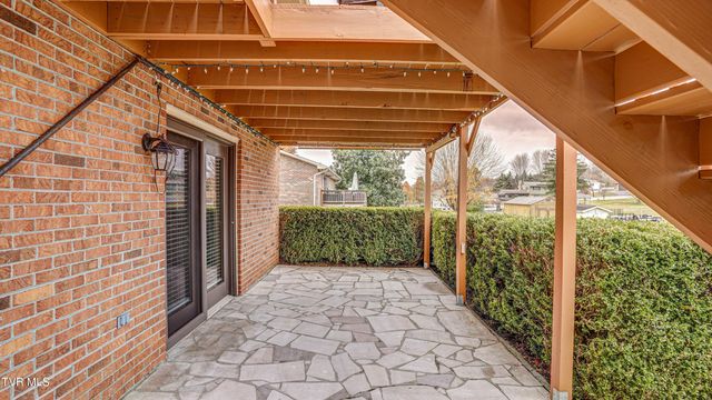 415 Heritage Drive, Bristol, VA 24201