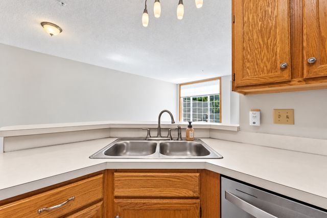 8763 Branson Drive 90, Inver Grove Heights, MN 55076