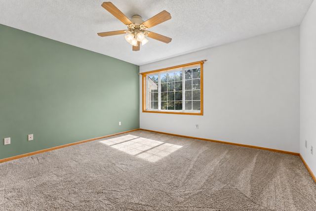 8763 Branson Drive 90, Inver Grove Heights, MN 55076