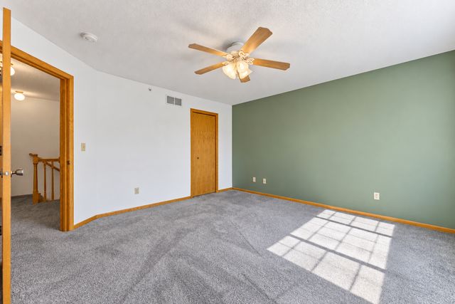 8763 Branson Drive 90, Inver Grove Heights, MN 55076