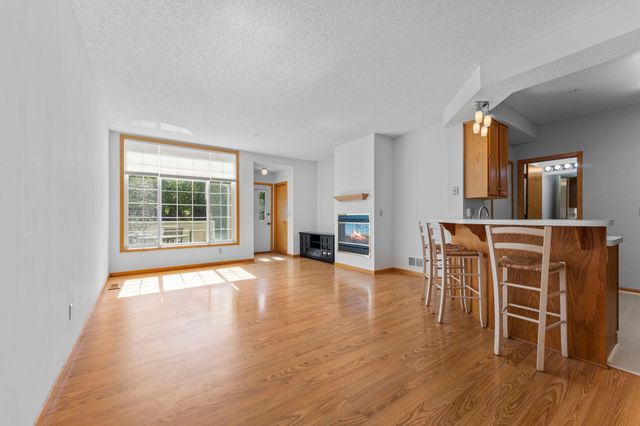 8763 Branson Drive 90, Inver Grove Heights, MN 55076