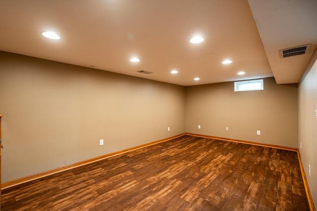 640 Park AVENUE, South Milwaukee, WI 53172