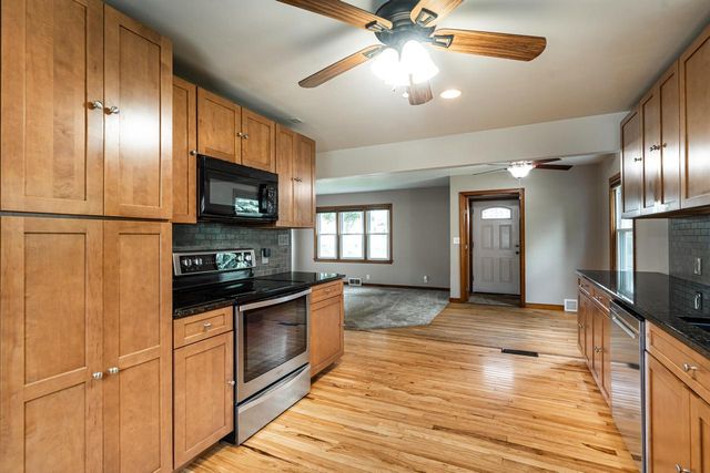 640 Park AVENUE, South Milwaukee, WI 53172