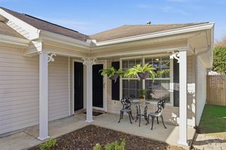 2328 Trailwood Dr, Cantonment, FL 32533