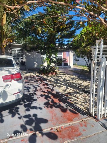 1747 NW 85th St, Miami, FL 33147