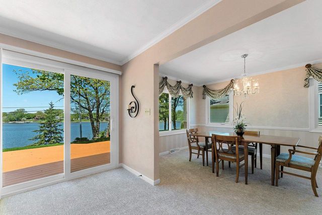 2530 W PALISADES DRIVE, Appleton, WI 54915