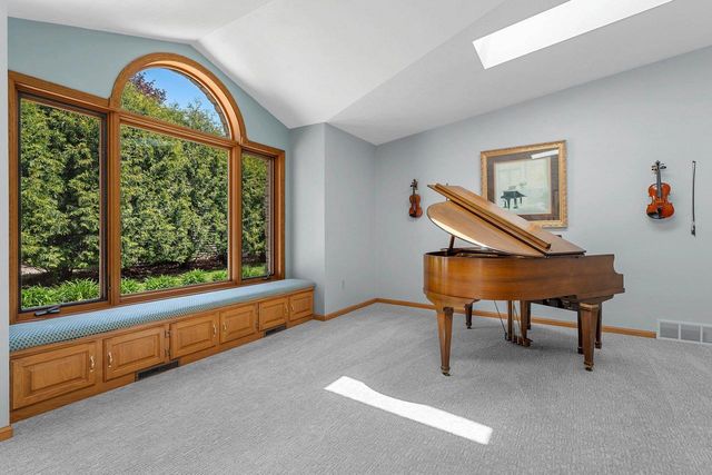 2530 W PALISADES DRIVE, Appleton, WI 54915