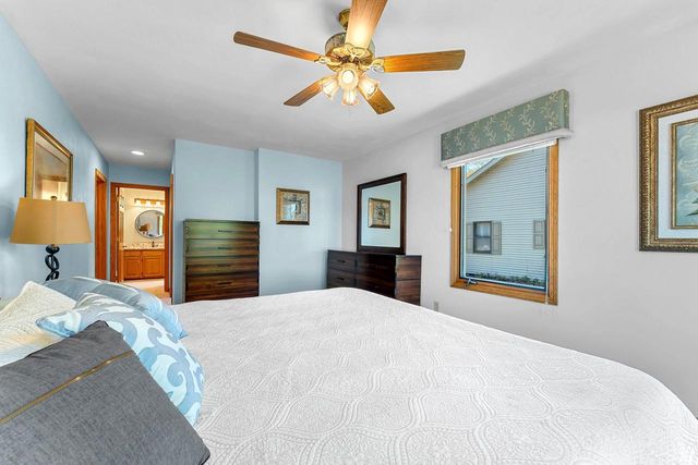 2530 W PALISADES DRIVE, Appleton, WI 54915