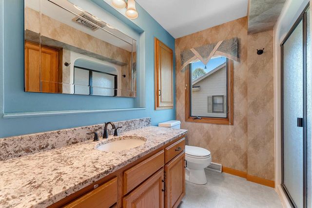 2530 W PALISADES DRIVE, Appleton, WI 54915