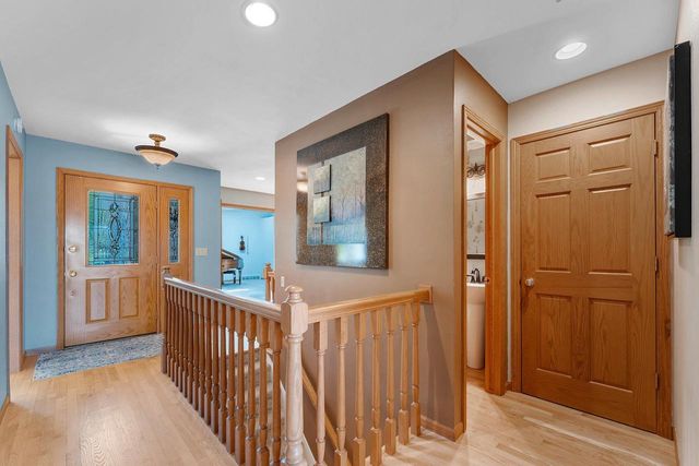 2530 W PALISADES DRIVE, Appleton, WI 54915