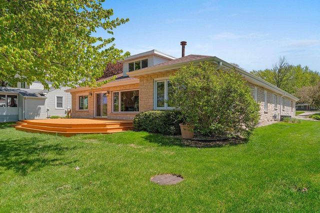 2530 W PALISADES DRIVE, Appleton, WI 54915