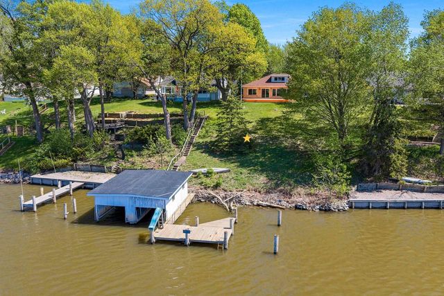2530 W PALISADES DRIVE, Appleton, WI 54915