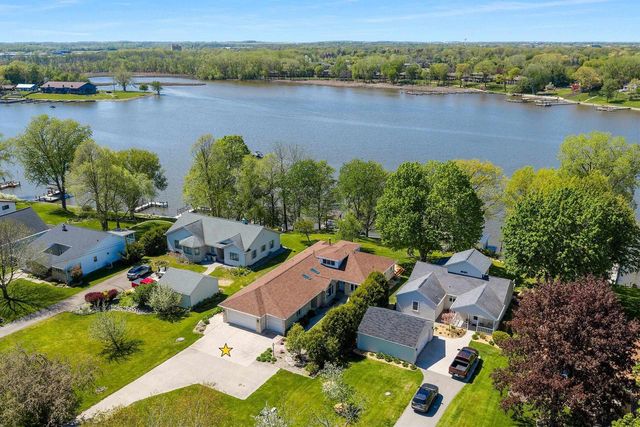 2530 W PALISADES DRIVE, Appleton, WI 54915