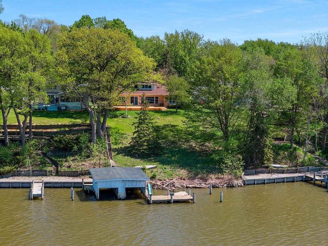 2530 W PALISADES DRIVE, Appleton, WI 54915