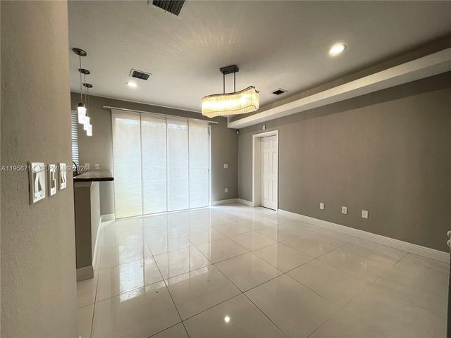 6524 Hidden Cove Dr 1-4, Davie, FL 33314