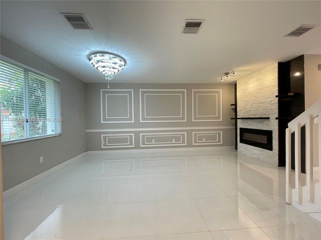 6524 Hidden Cove Dr 1-4, Davie, FL 33314