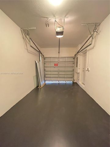 6524 Hidden Cove Dr 1-4, Davie, FL 33314