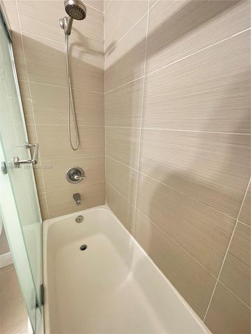 6524 Hidden Cove Dr 1-4, Davie, FL 33314