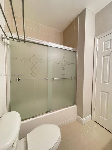 6524 Hidden Cove Dr 1-4, Davie, FL 33314