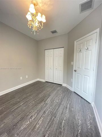 6524 Hidden Cove Dr 1-4, Davie, FL 33314