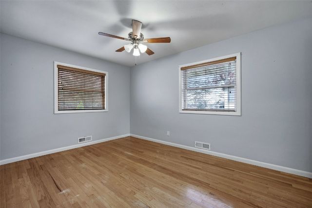 1341 Memorial Dr SE, Cedar Rapids, IA 52403